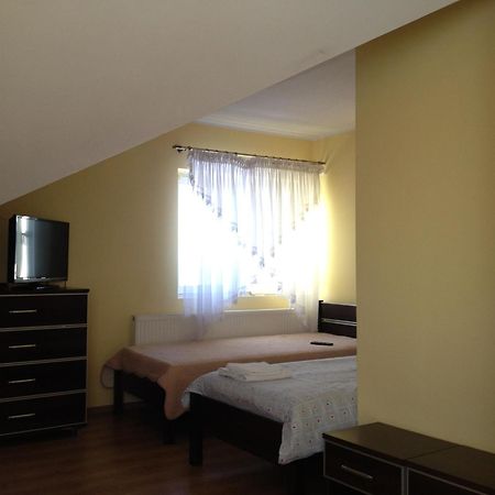 Laura Bed and Breakfast Bełchatów Kamer foto