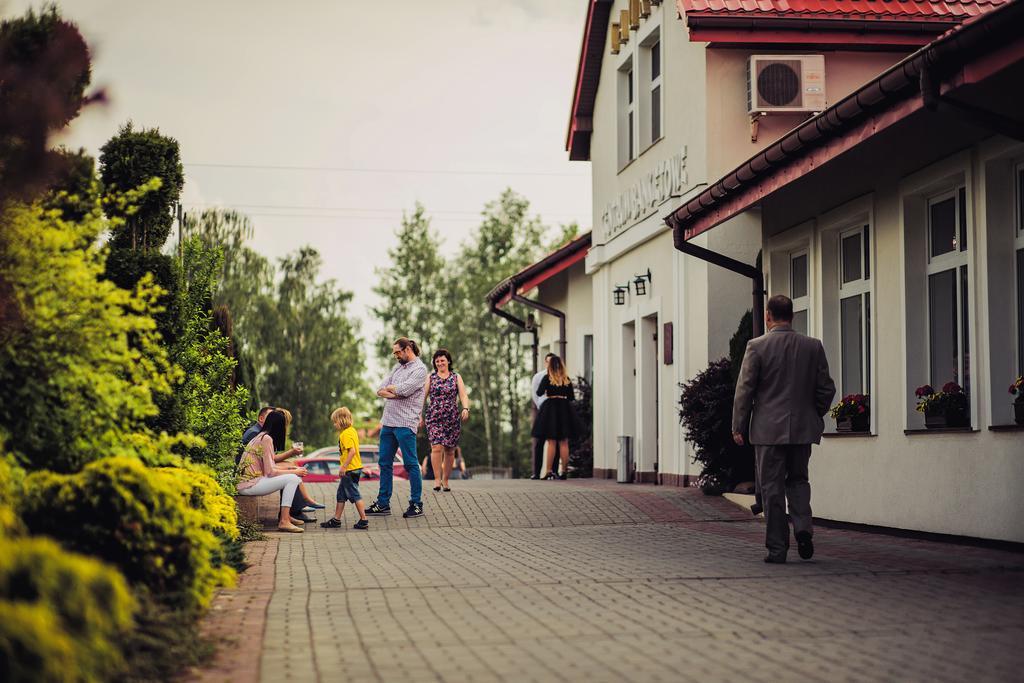 Laura Bed and Breakfast Bełchatów Buitenkant foto